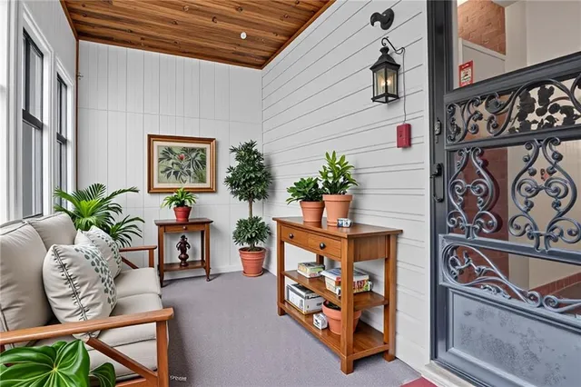 $214,900 | 1040 East Stone Street, Independence, MO 64050