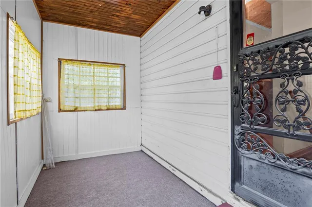 $214,900 | 1040 East Stone Street, Independence, MO 64050