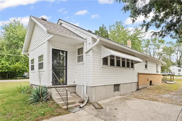 $214,900 | 1040 East Stone Street, Independence, MO 64050