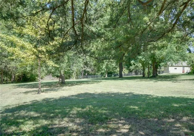 $214,900 | 1040 East Stone Street, Independence, MO 64050