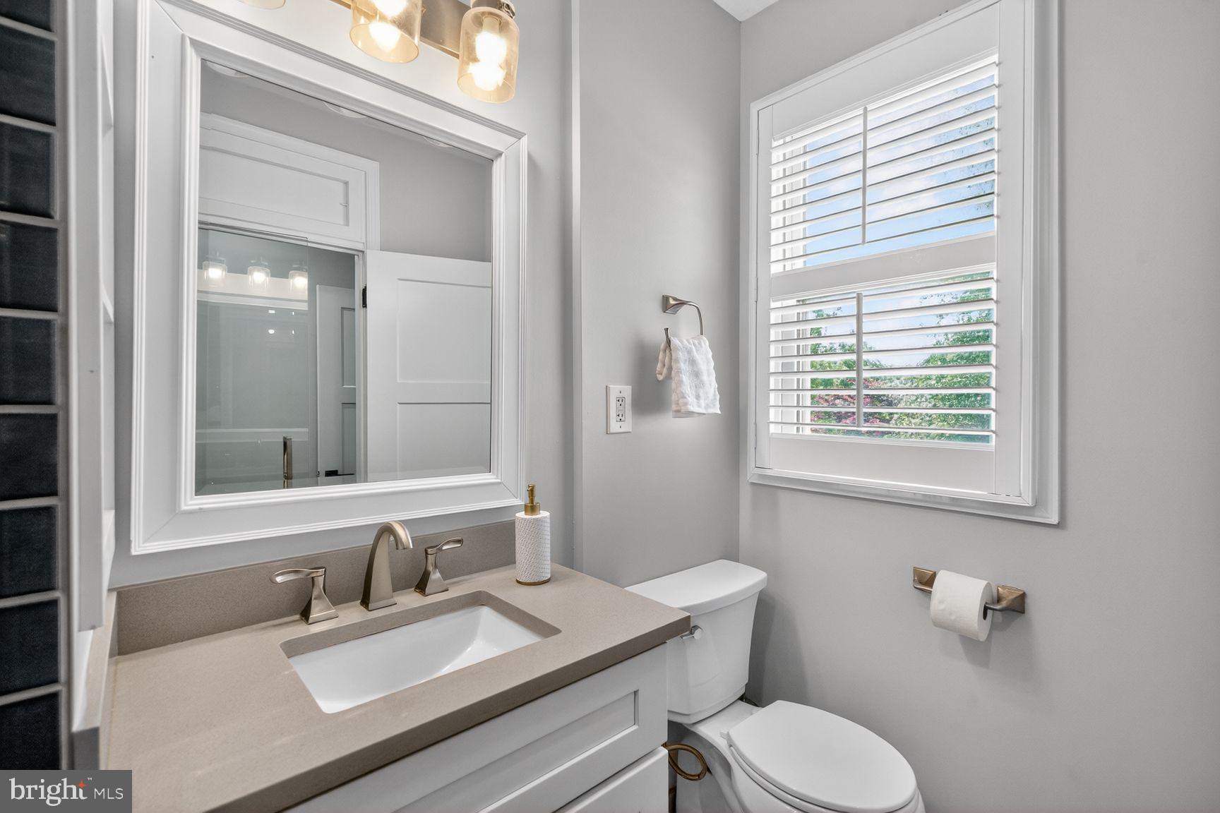 3702 Jenifer Street Northwest Washington, DC 20015 - Photo 27 of 46 Hall Bath