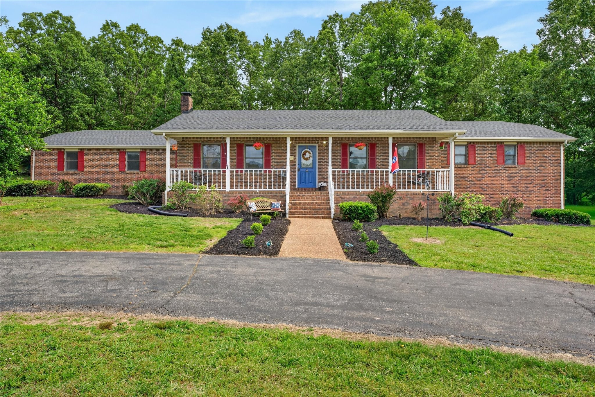 1649 North Main Street Tennessee Ridge, TN 37178 - Photo 2 of 57