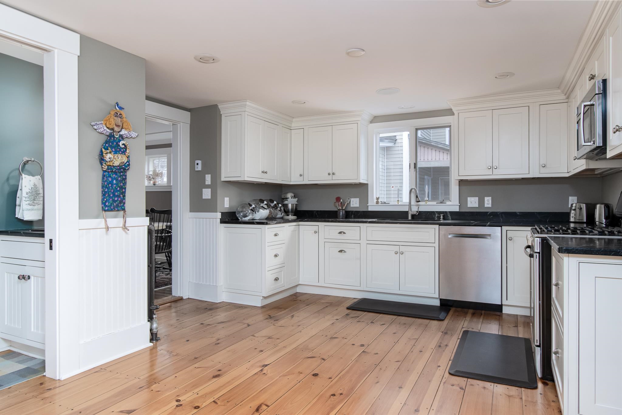 27 South Spring Street Concord, NH 03301 - Photo 9 of 40