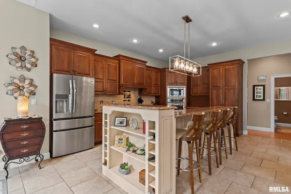 $850,000 | 6204 Treyburn Court, Springfield, IL 62711