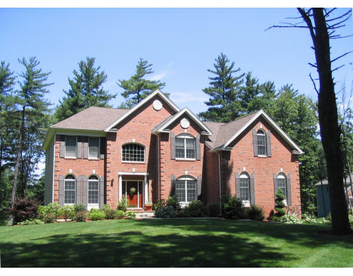 40 Greenwood Road Hopkinton, MA 01748 - Photo 1 of 17 Gallery Image 1