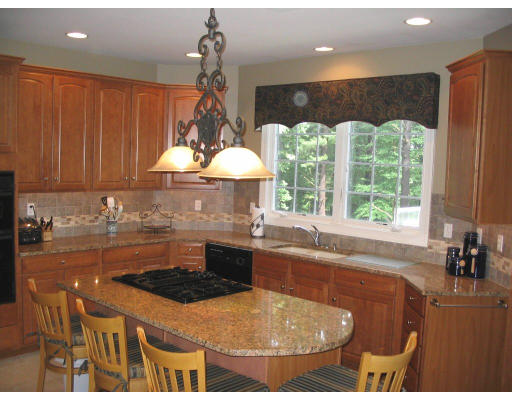 40 Greenwood Road Hopkinton, MA 01748 - Photo 5 of 17 Gallery Image 5