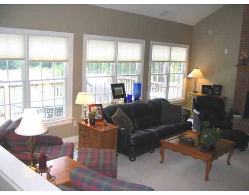 40 Greenwood Road Hopkinton, MA 01748 - Photo 8 of 17 Gallery Image 8