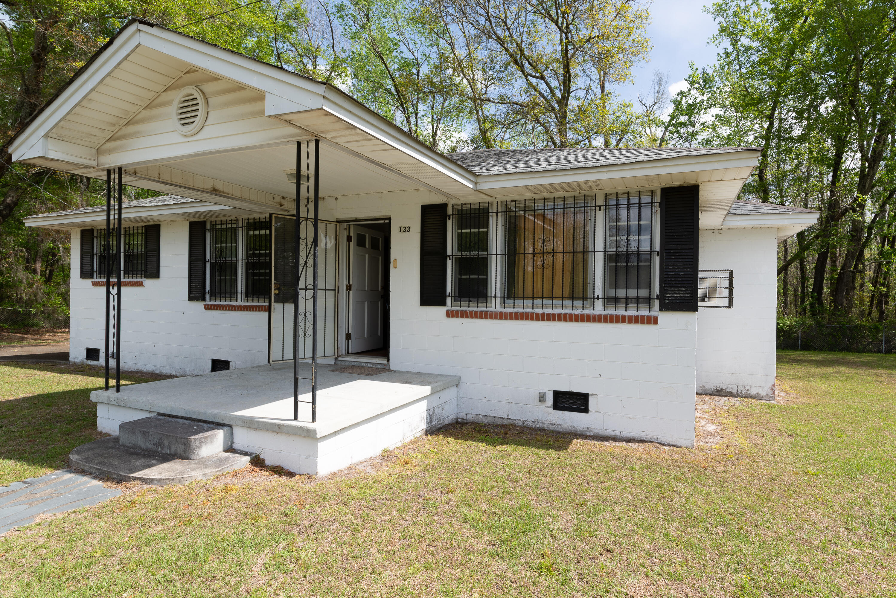 133 Utsey Hill Road St. George, SC 29477 - Photo 2 of 15 Other Front