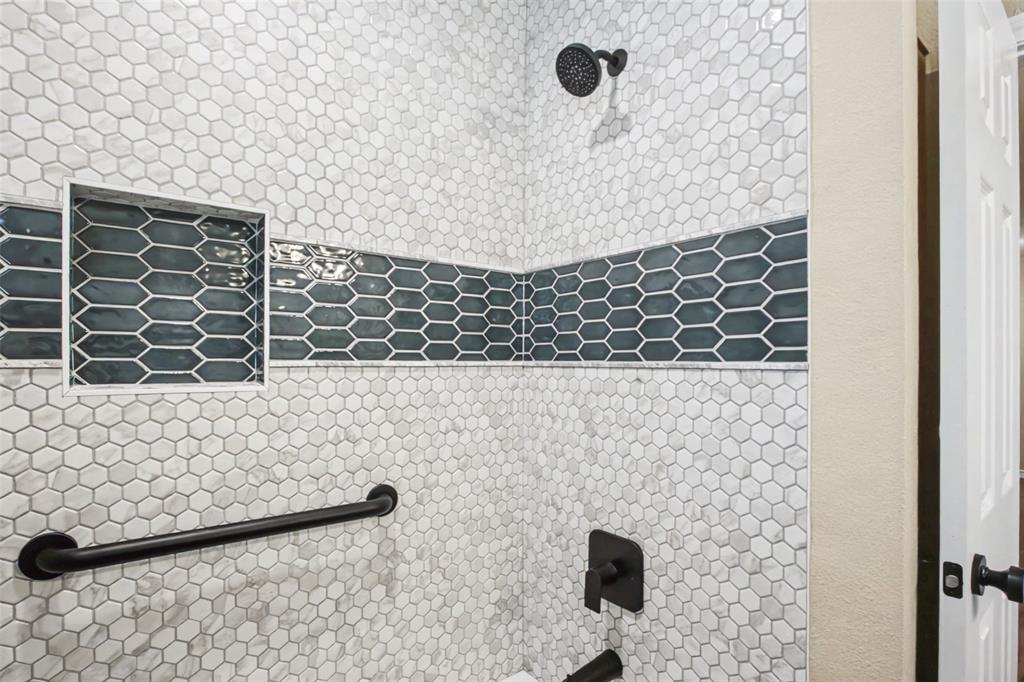 1101 Zion Hill Road Weatherford, TX 76088 - Photo 21 of 25 Primary shower