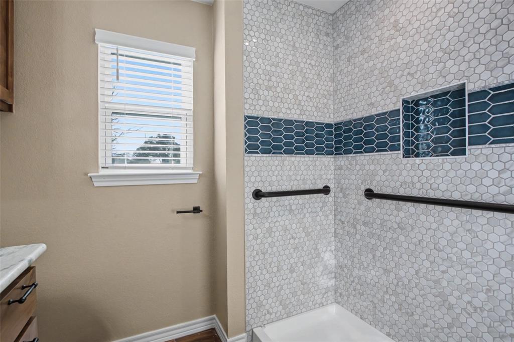 1101 Zion Hill Road Weatherford, TX 76088 - Photo 22 of 25 Secondary Bathroom