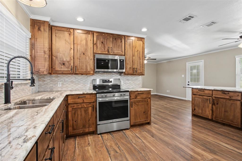 1101 Zion Hill Road Weatherford, TX 76088 - Photo 9 of 25