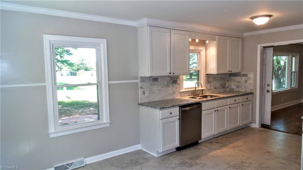 1254 Community Road Lexington, NC 27295 - Photo 7 of 28 Gallery Image 7