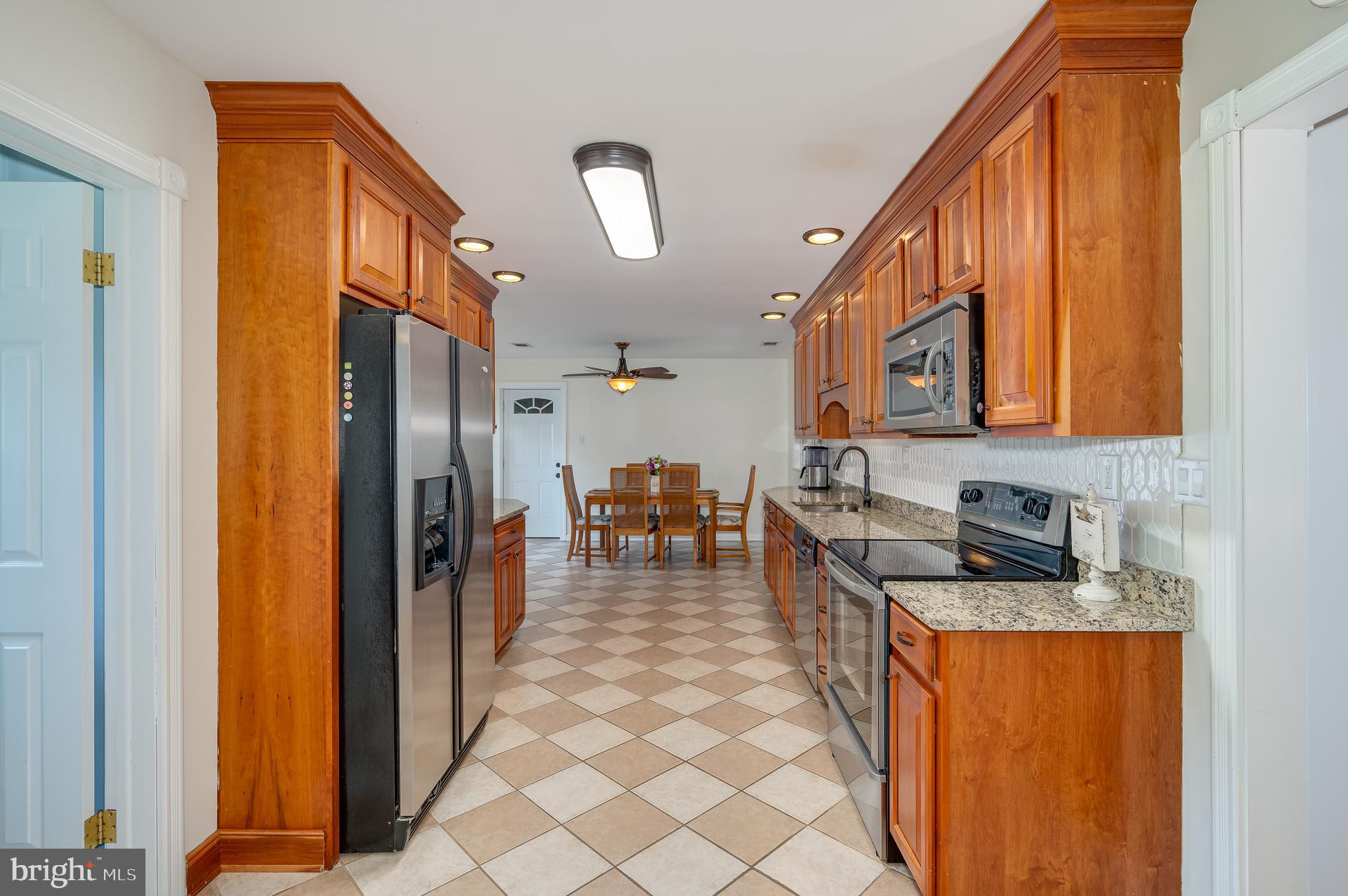 7963 Summit Point Road Charles Town, WV 25414 - Photo 15 of 67 Gallery Image 15