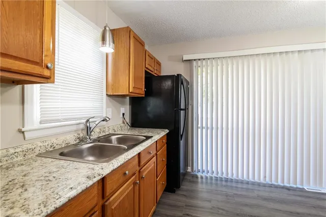 $1,575 | 13235 Park Hills Drive, Grandview, MO 64030