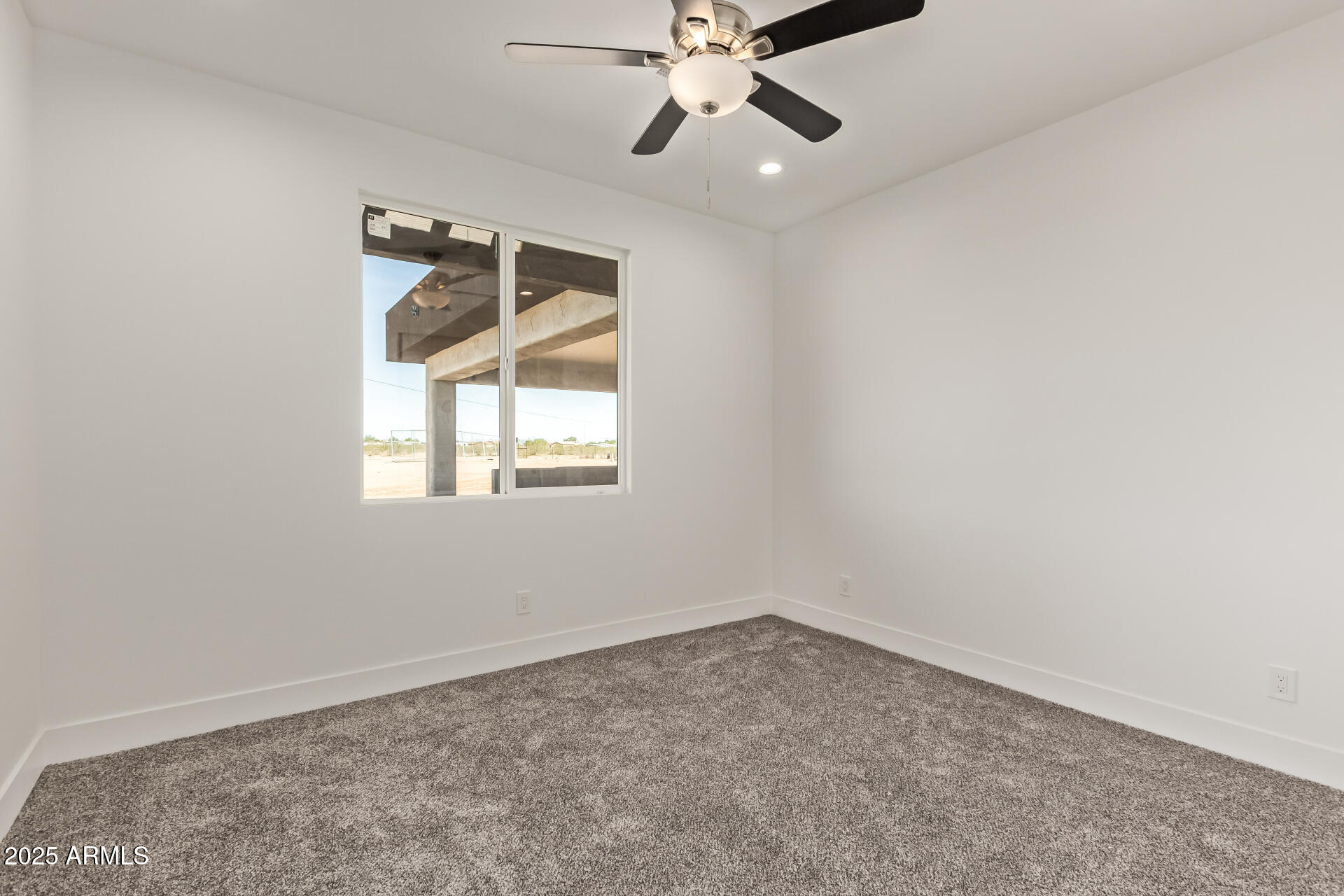 23167 West Montgomery Road Wittmann, AZ 85361 - Photo 29 of 44 35 Montgomery
