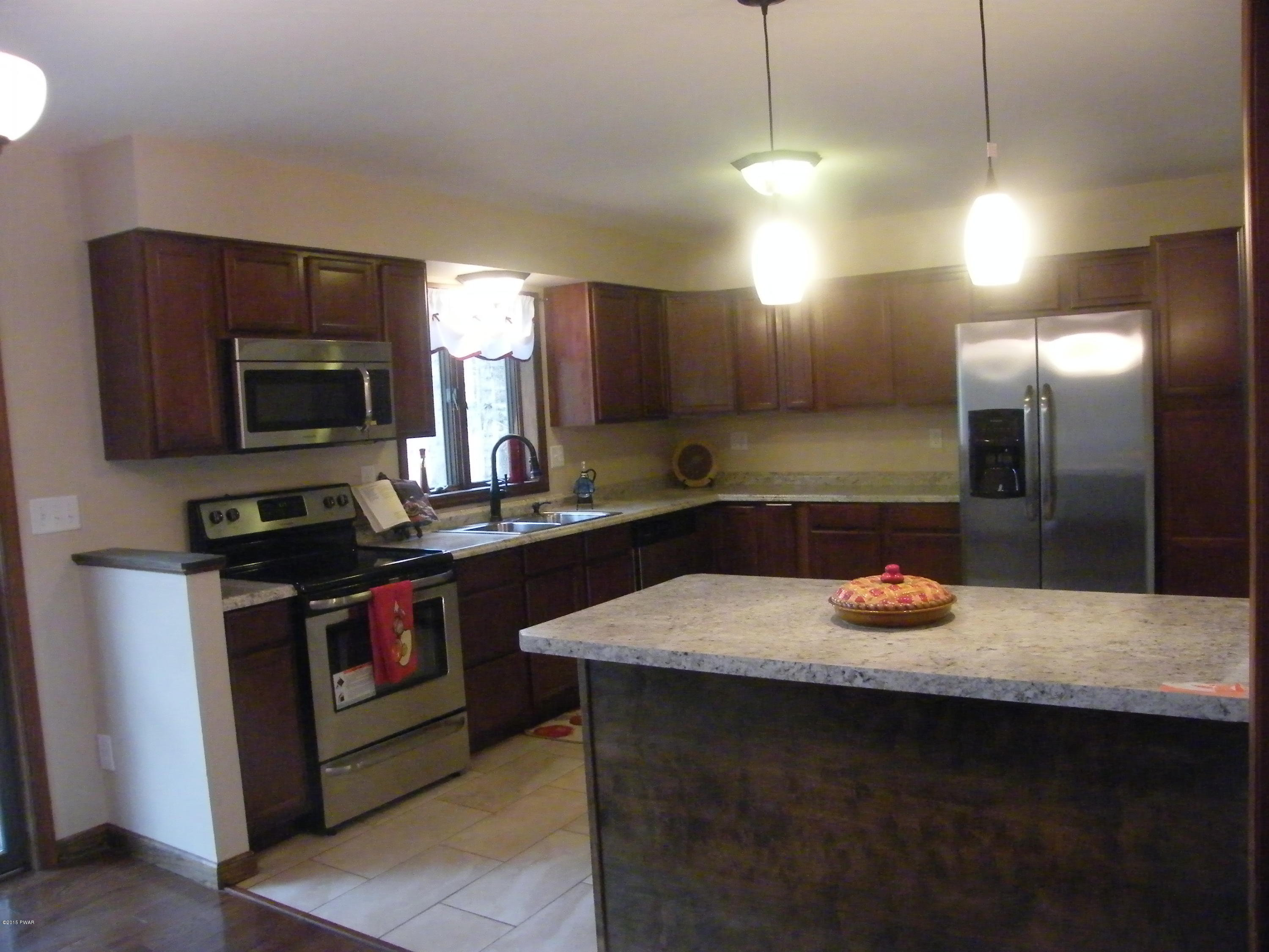 314 Rambling Way Milford, PA 18337 - Photo 6 of 21 Gallery Image 6
