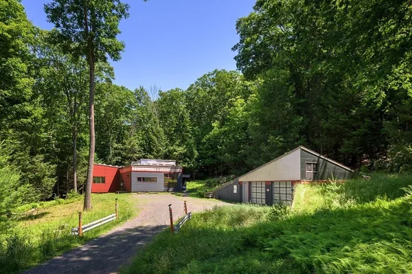$845,000 | 2 Laurel Hill Drive, Leverett, MA 01054