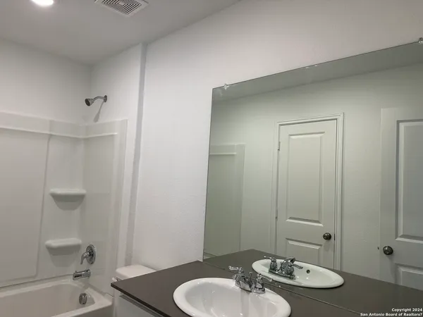 $1,500 | 6702 Willow Landing, Converse, TX 78109