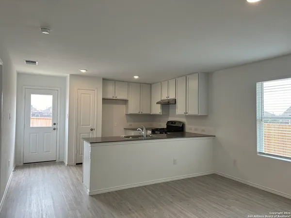 $1,500 | 6702 Willow Landing, Converse, TX 78109