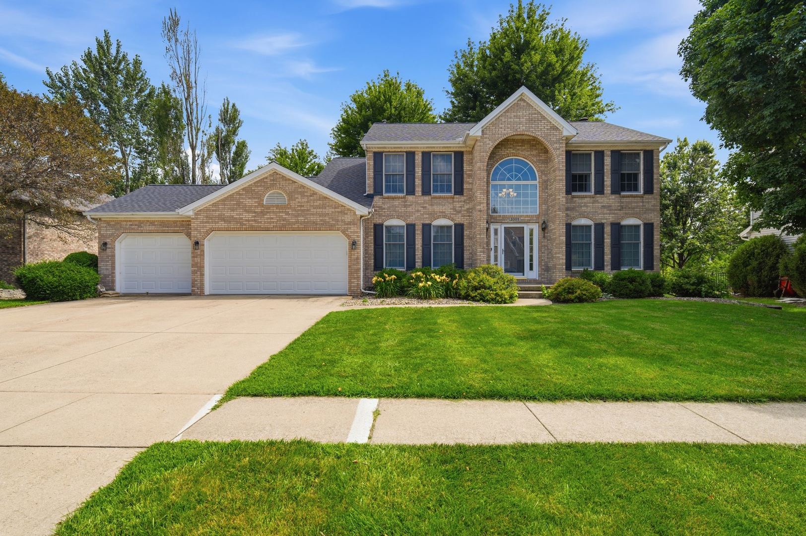 3305 Monticello Road Bloomington, IL 61704 - Photo 2 of 40