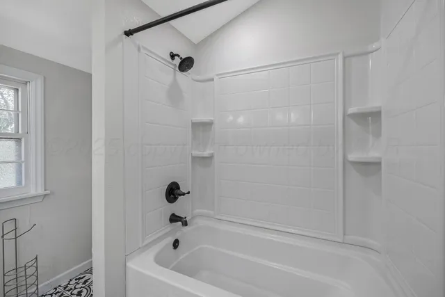 a bathroom with a tub