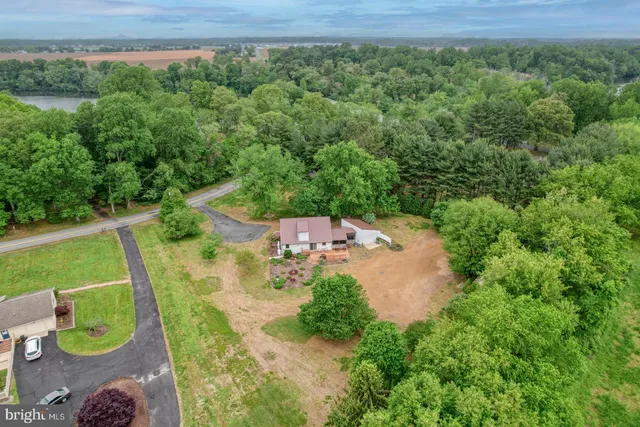 a view of deck with a patio