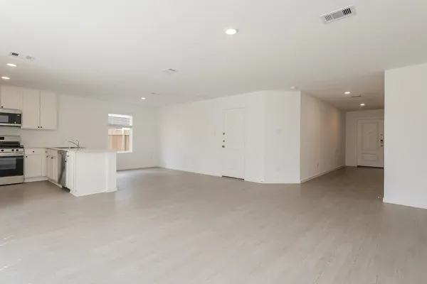 $1,835 | 1543 Sunset Ridge Drive, Conroe, TX 77306