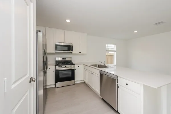 $1,835 | 1543 Sunset Ridge Drive, Conroe, TX 77306