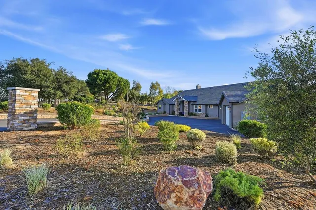 $1,498,747 | 2263 Corner Creek Lane, Fallbrook, CA 92028