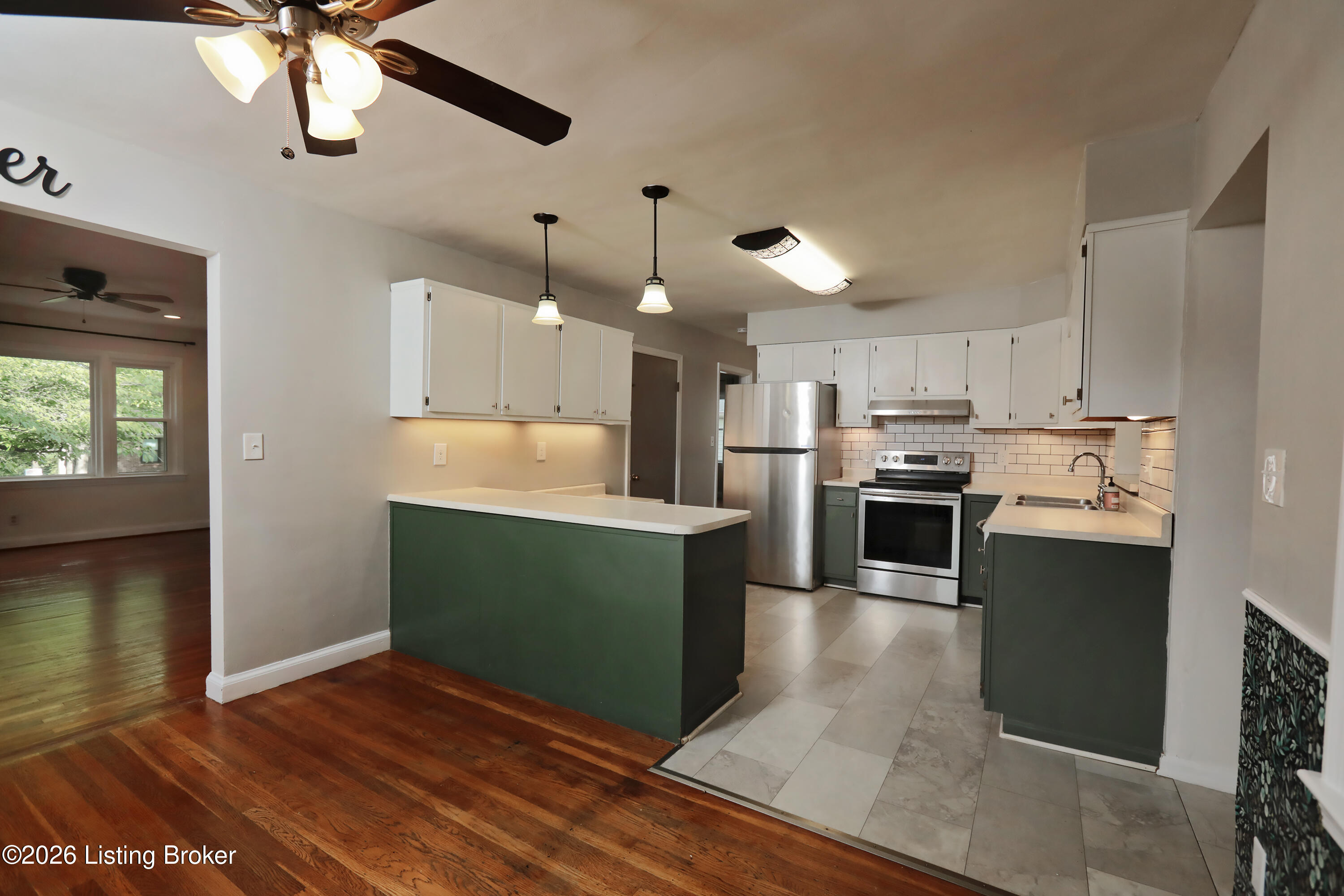 3323 Dell Road Louisville, KY 40299 - Photo 11 of 60 3323_Dell Road_10