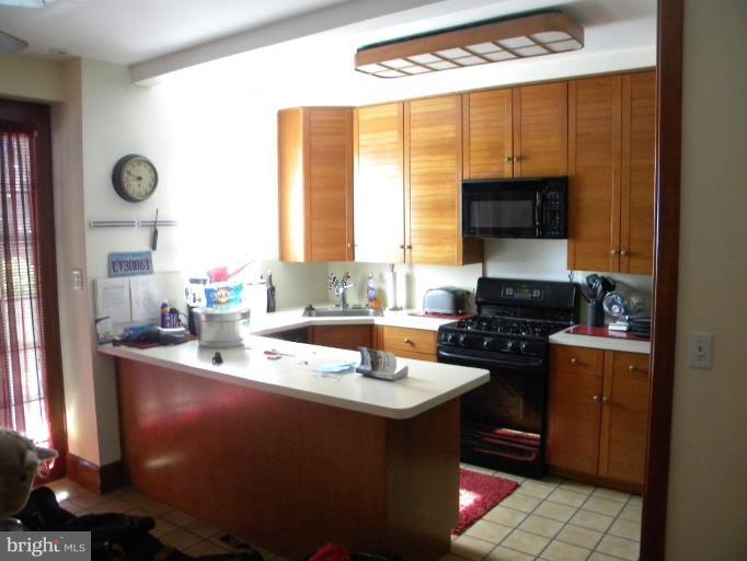 2433 39th Place Northwest Washington, DC 20007 - Photo 8 of 21 Kitchen