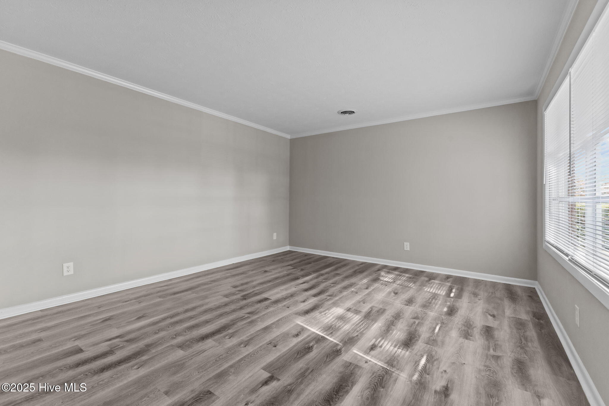 1102 Danbury Road Fayetteville, NC 28311 - Photo 6 of 27 27-web-or-mls-AZ3A0933