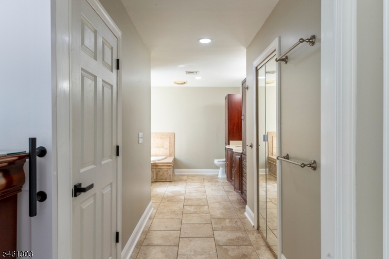 19 Bradford Road Edison, NJ 08820 - Photo 21 of 50 Gallery Image 21