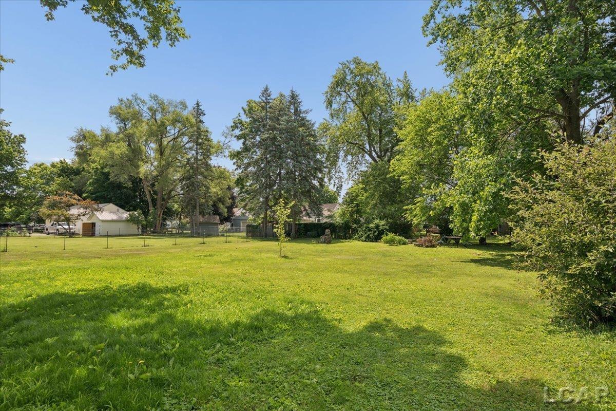 1237 Vine Street Adrian, MI 49221 - Photo 19 of 24 50213282-ef528d46-f117-439a-a3bb-4729f2de8959.JPG
