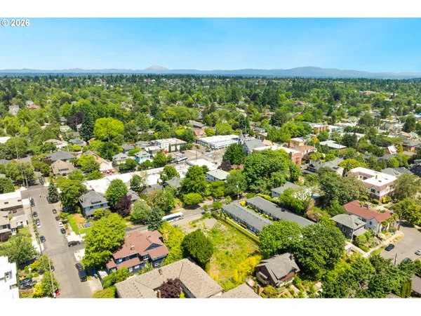 $650,000 | 2226 Northeast Weidler Street, Portland, OR 97232
