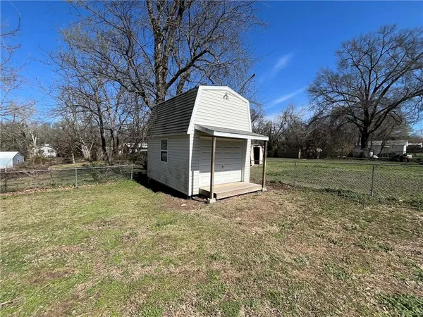 $169,500 | 701 West Ohio Street, Clinton, MO 64735