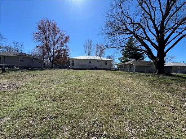 $169,500 | 701 West Ohio Street, Clinton, MO 64735