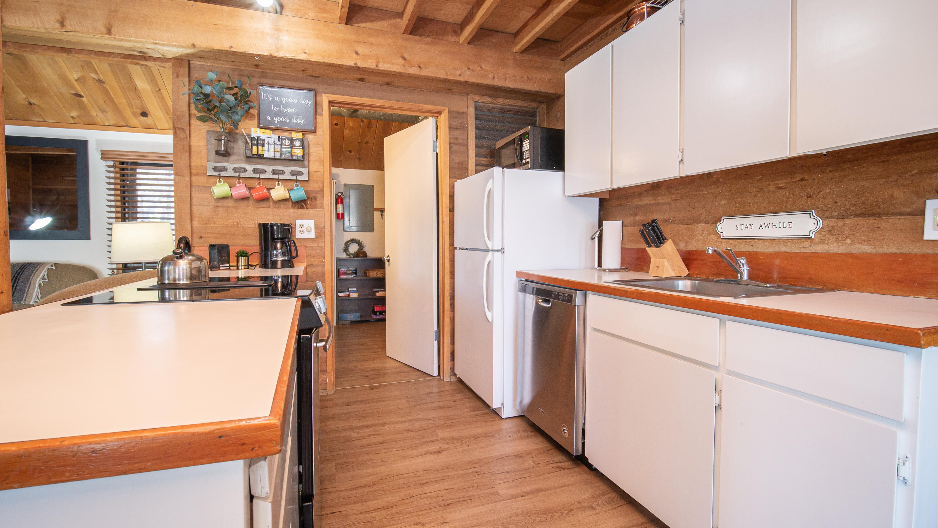 57488-27 Ranch Cabin Road, Unit 27 Sunriver, OR 97707 - Photo 6 of 29 Kitchen