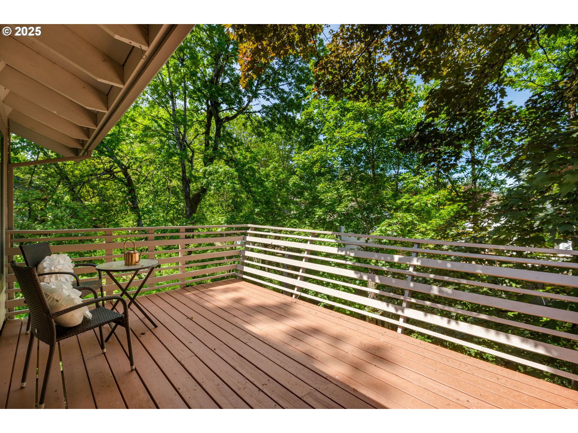 9825 Southwest Quail Post Road Portland, OR 97219 - Photo 30 of 35 Deck