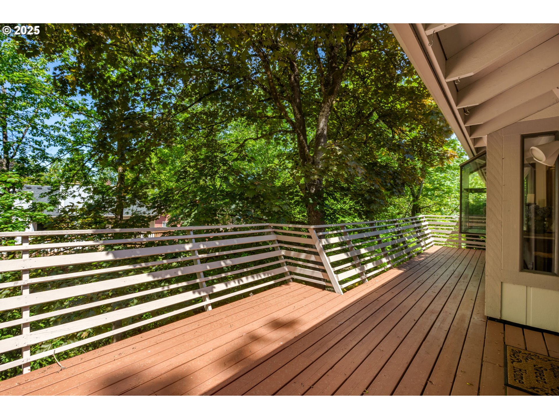 9825 Southwest Quail Post Road Portland, OR 97219 - Photo 31 of 35 Deck
