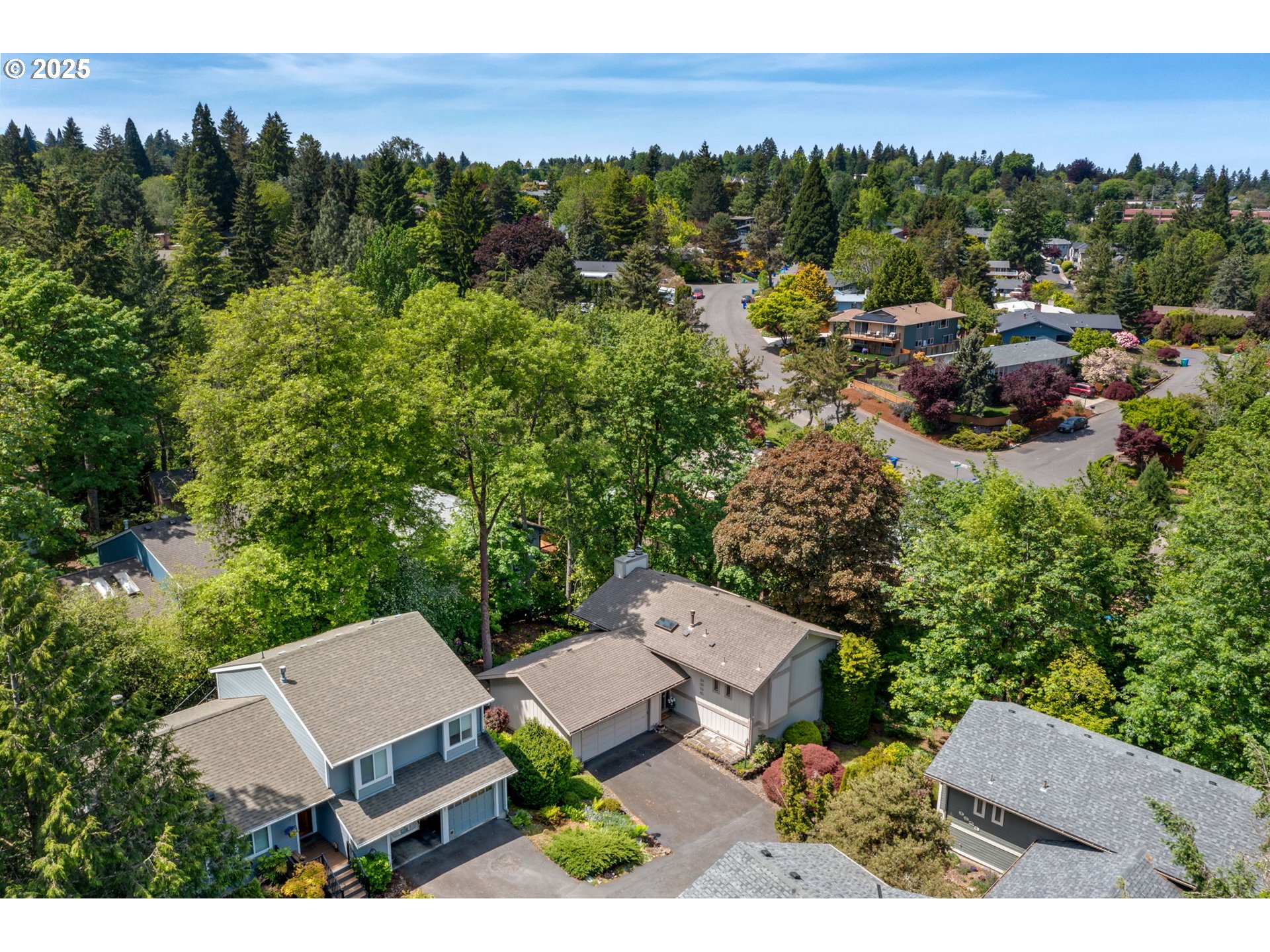 9825 Southwest Quail Post Road Portland, OR 97219 - Photo 32 of 35 Exterior