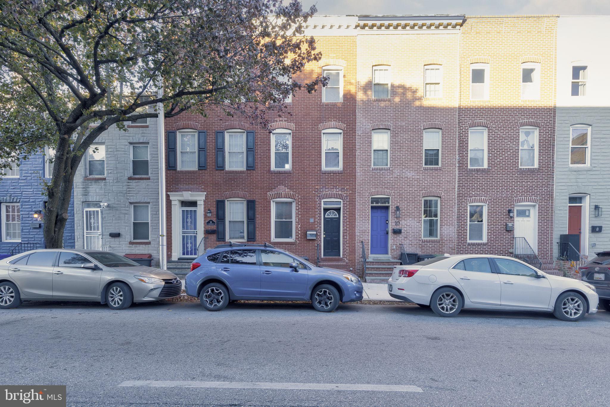 a car parked in front of a building