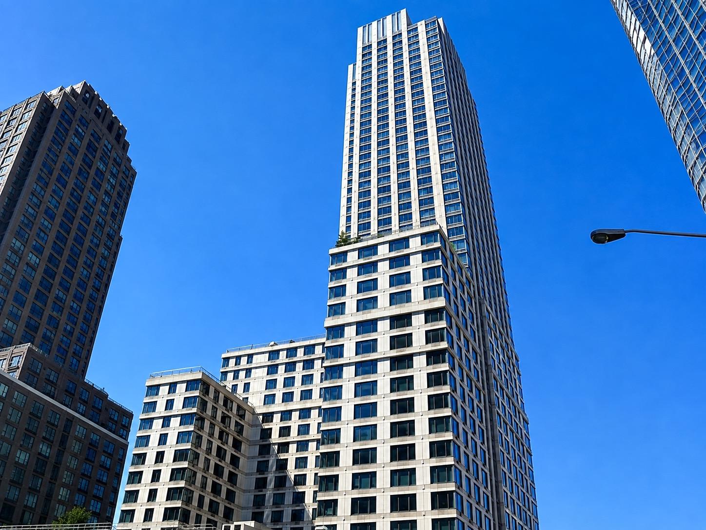 200 Riverside Boulevard, Unit 7AA Manhattan, NY 10069 - Photo 17 of 24 Gallery Image 17