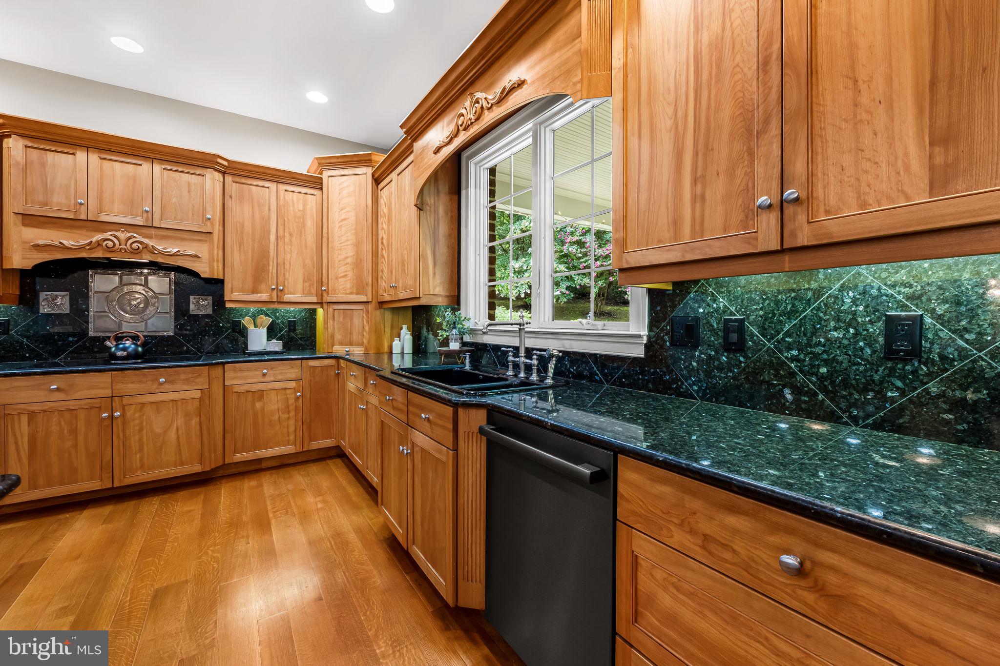 2214 Blue Mt Road Monkton, MD 21111 - Photo 18 of 68 Granite Countertops & Backsplash