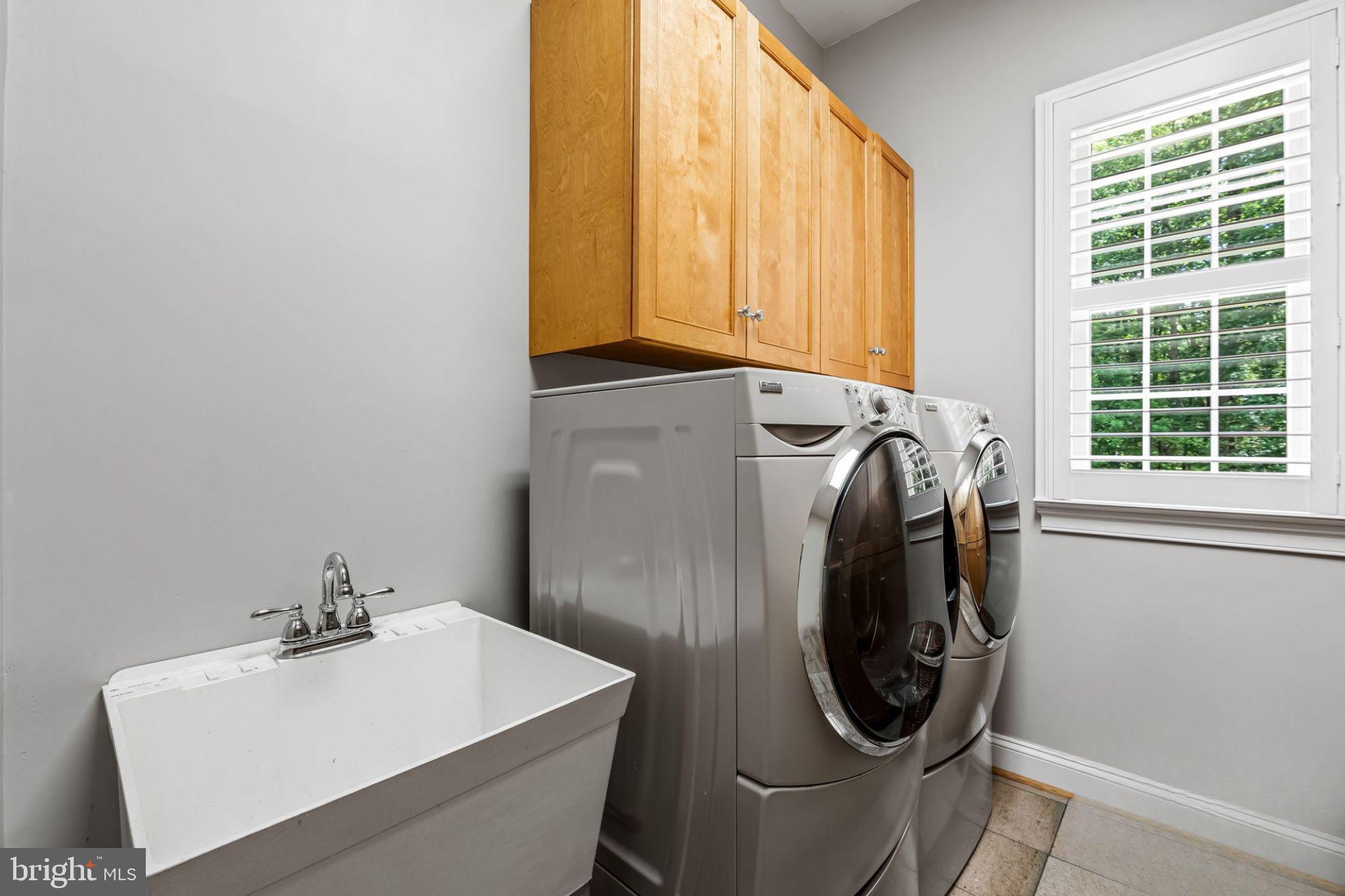 2214 Blue Mt Road Monkton, MD 21111 - Photo 23 of 68 a utility room with dryer and washer