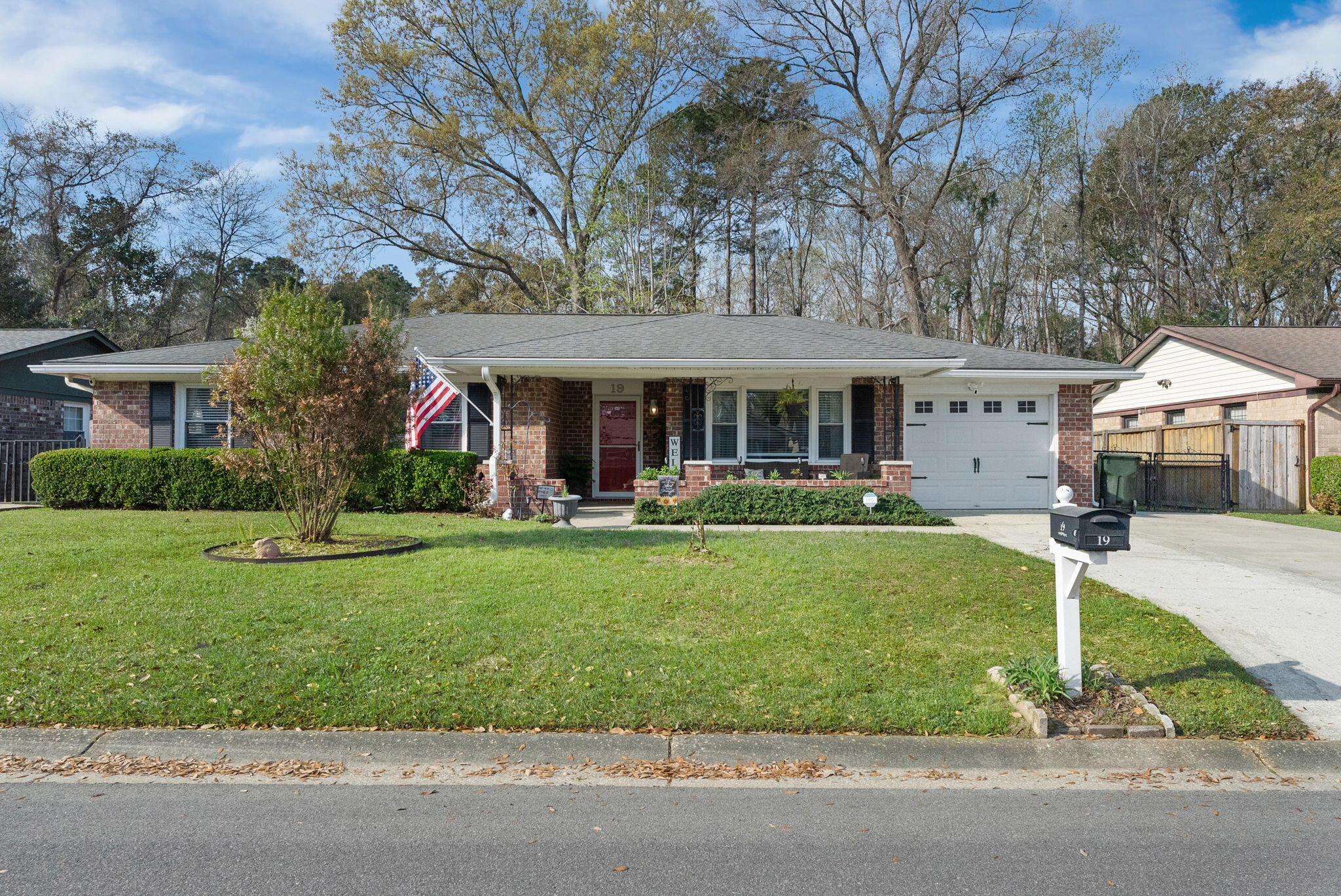 19 Rumson Road Goose Creek, SC 29445 - Photo 3 of 25 2-web-or-mls-Barclay Media Co-2