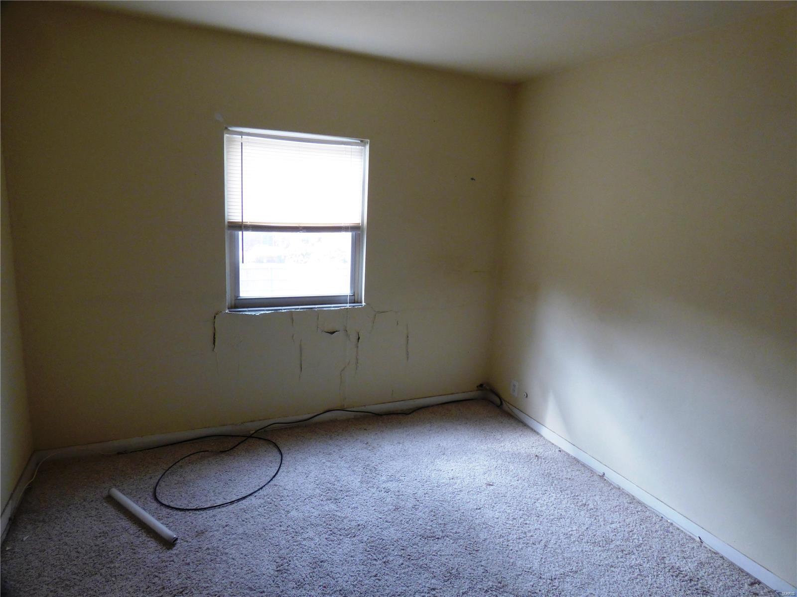 8300 Natural Bridge Road St. Louis, MO 63121 - Photo 12 of 22