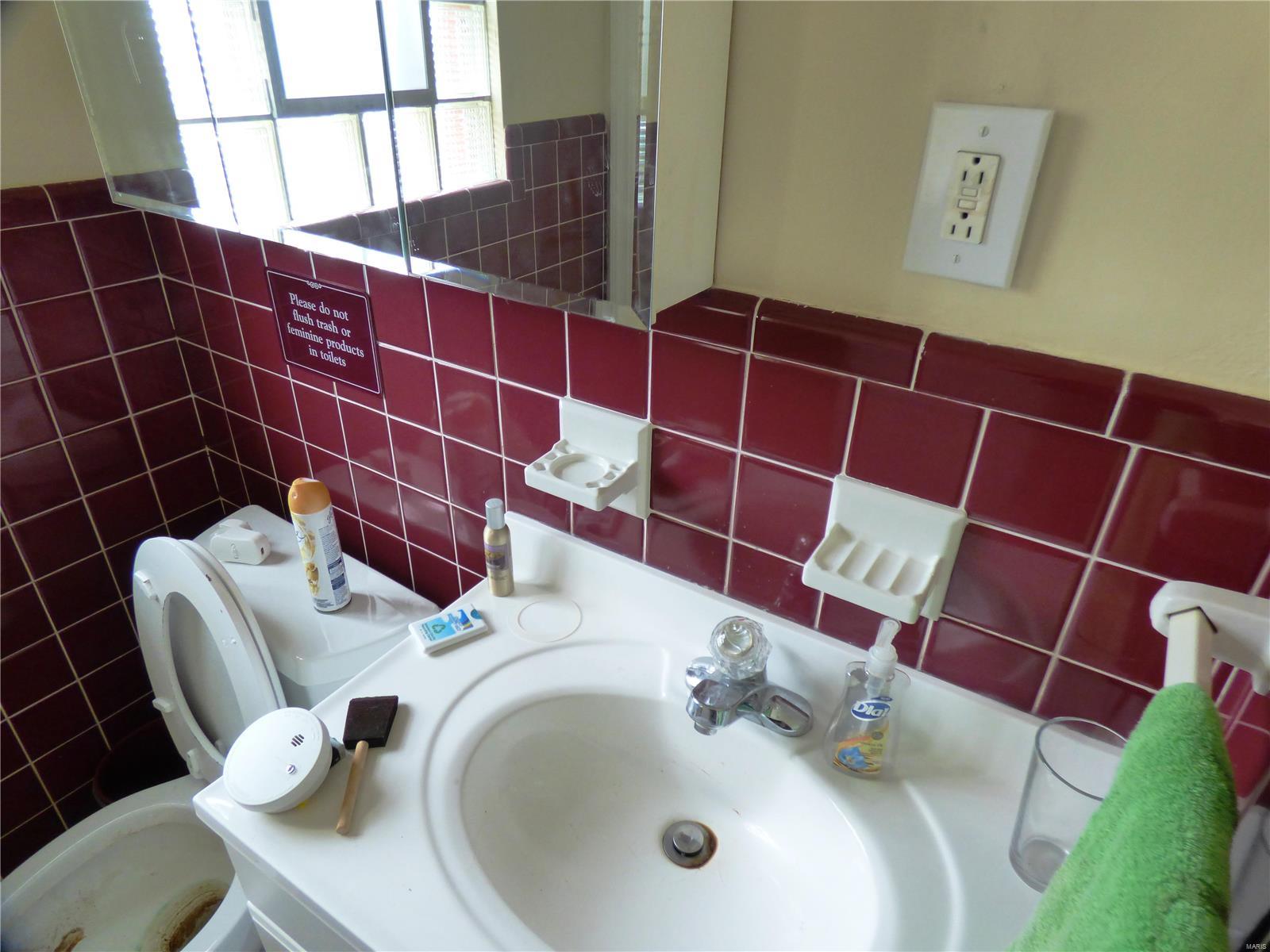 8300 Natural Bridge Road St. Louis, MO 63121 - Photo 14 of 22