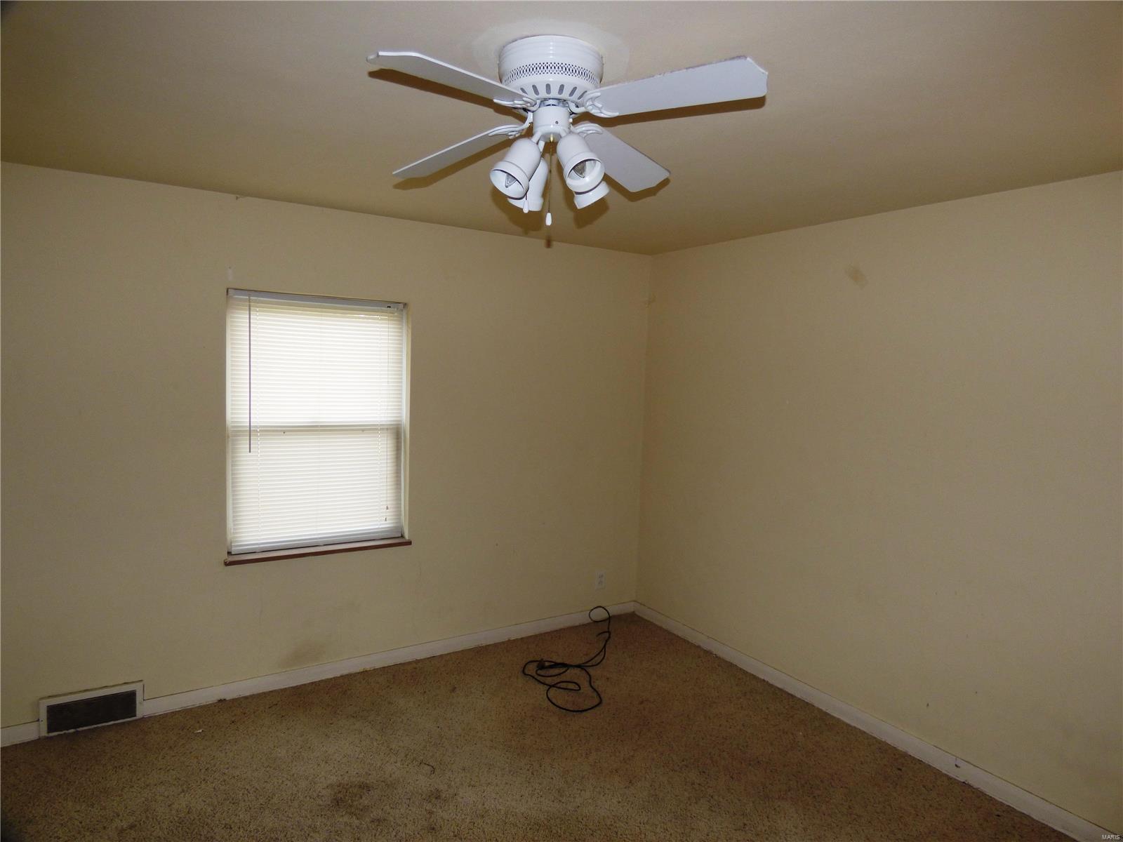 8300 Natural Bridge Road St. Louis, MO 63121 - Photo 10 of 22