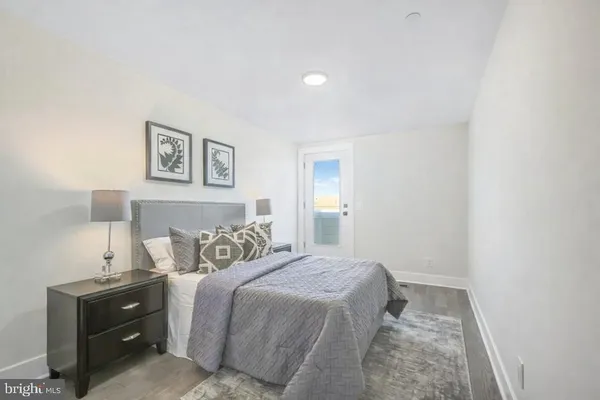 $4,395 | 3552 Warder Street Northwest, Unit 2, Washington, DC 20010